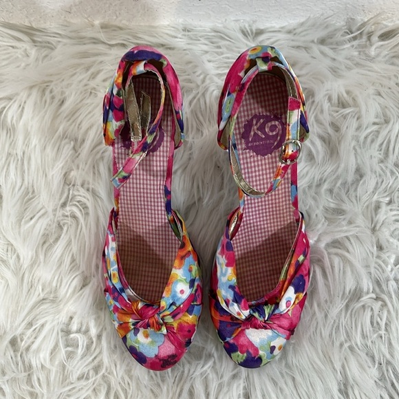 K9 By Rocket Dog Pumps Heel Size 8.5 Ankle Strap Buckle Pink Floral Jazzin Homer - Picture 2 of 14